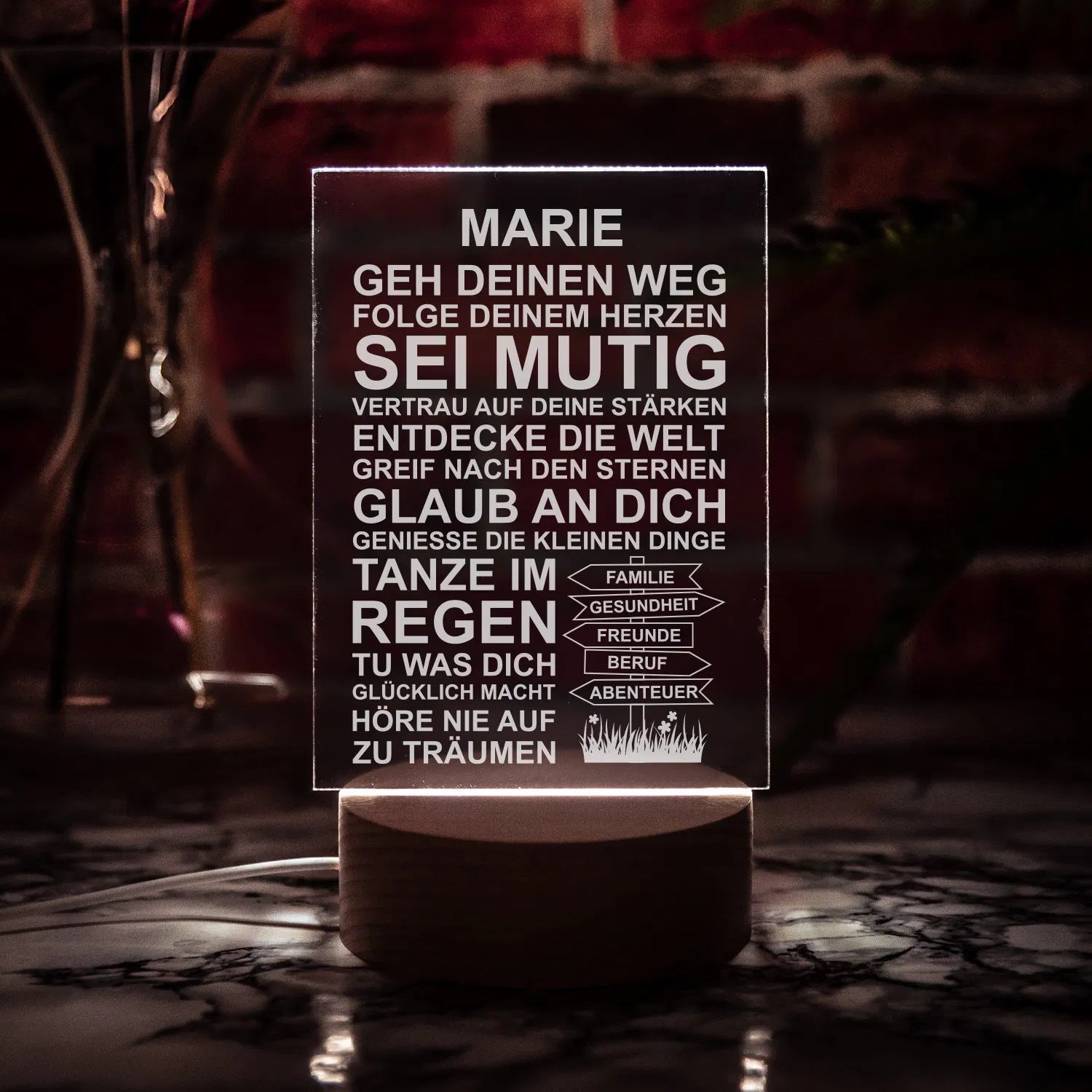 LED-Leuchte - Wegweiser des Lebens Holz Wegweiser Wunschname