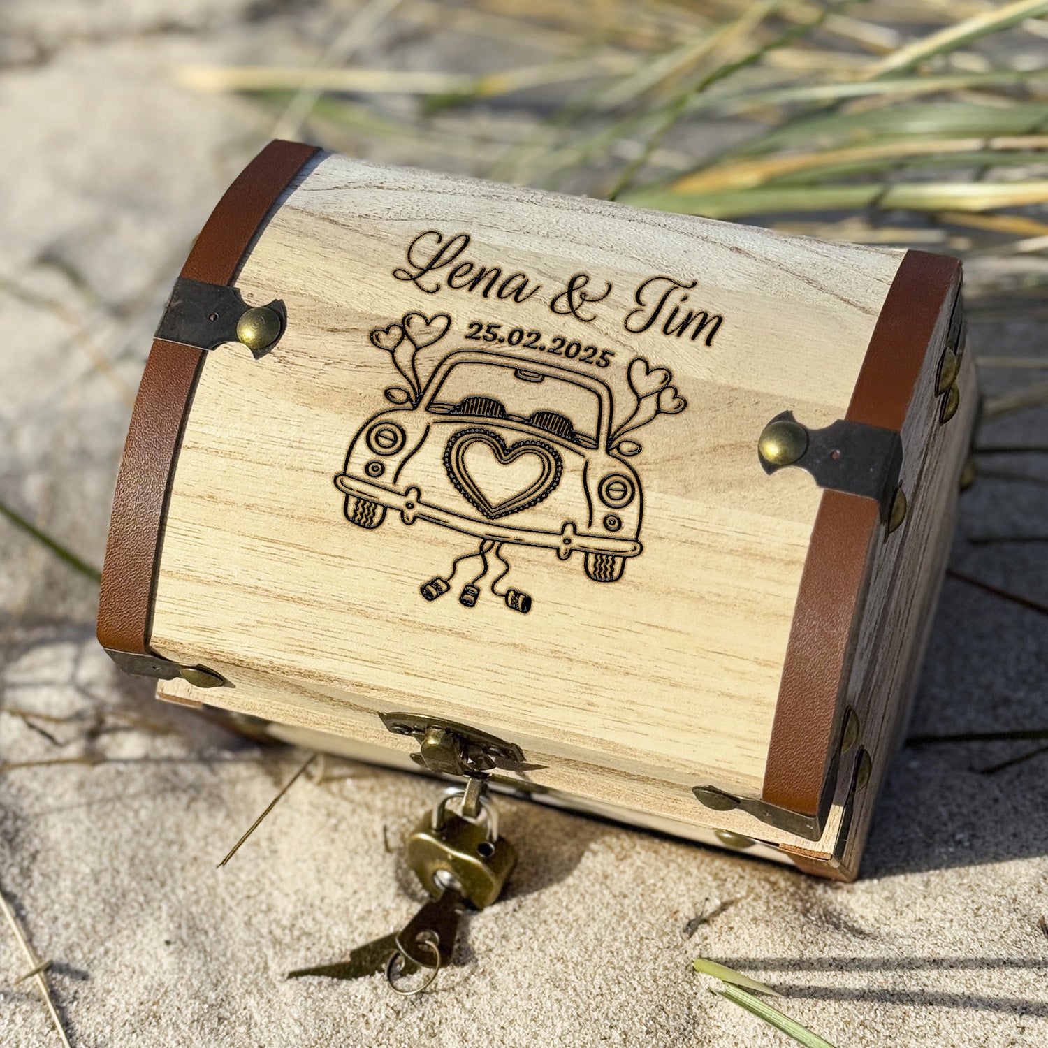 Geldgeschenk -Personalisierte Hochzeitstruhe aus Holz mit Gravur